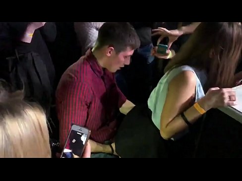 ❤️ sex tūturu i roto i te nightclub Russian. 18-tau-tawhito Russian kotiro i roto i te nono me te tara fucked i roto i te nightclub ️ Porno i porn mi.drpornofilme.ru ☑